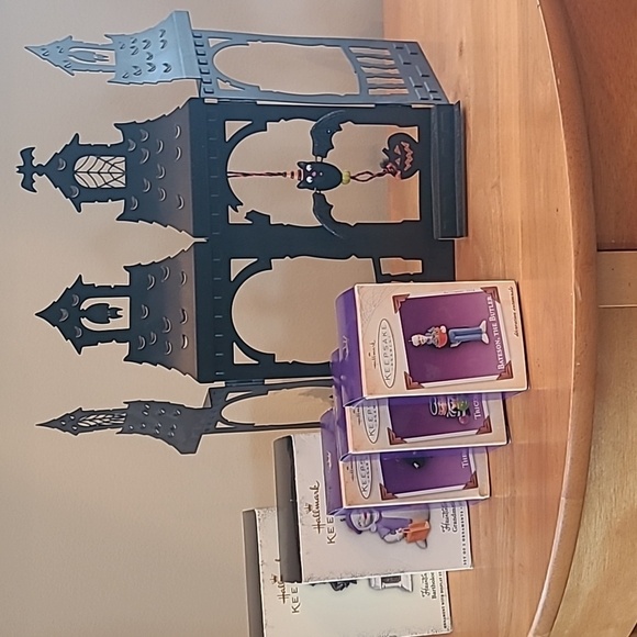 Hallmark Other - HALLMARK Retired Ghostly Gazebo Stand and Assorted Retired Halloween Ornaments